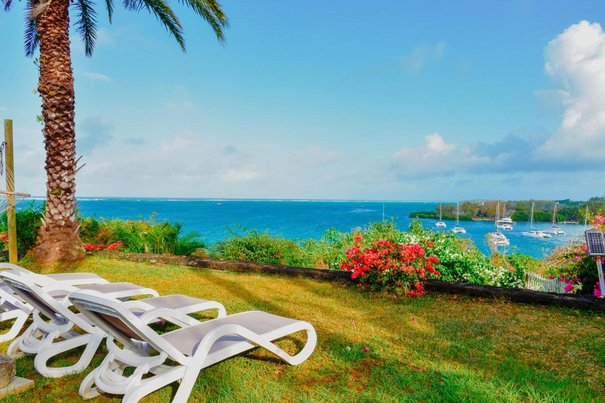 Boutique Villa On The Rocks With Stunning Sea Views, Infinity Pool & Private Sea Trou d'Eau Douce Exterior foto