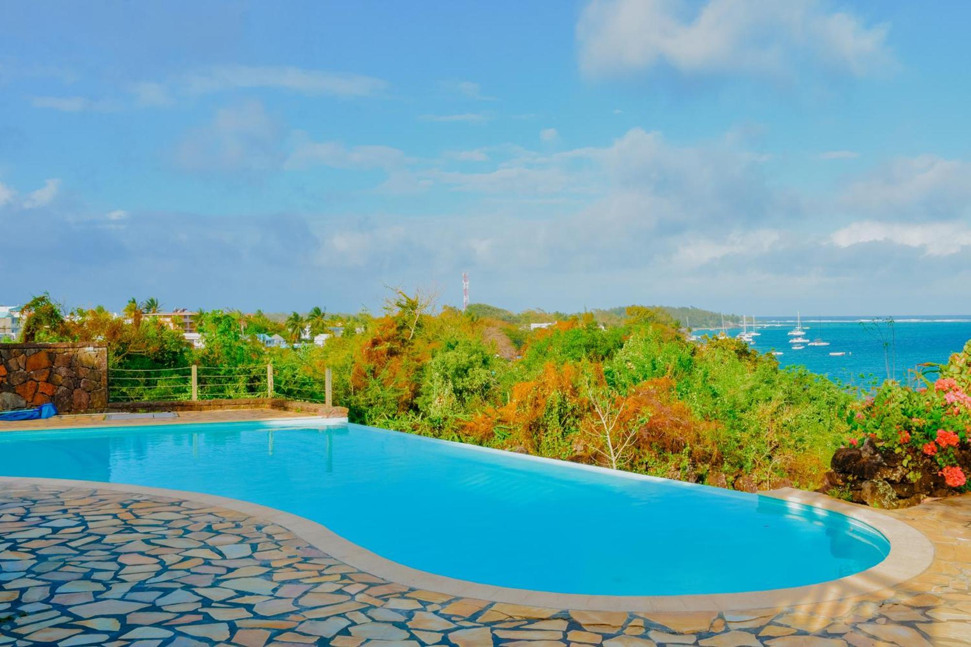 Boutique Villa On The Rocks With Stunning Sea Views, Infinity Pool & Private Sea Trou d'Eau Douce Exterior foto