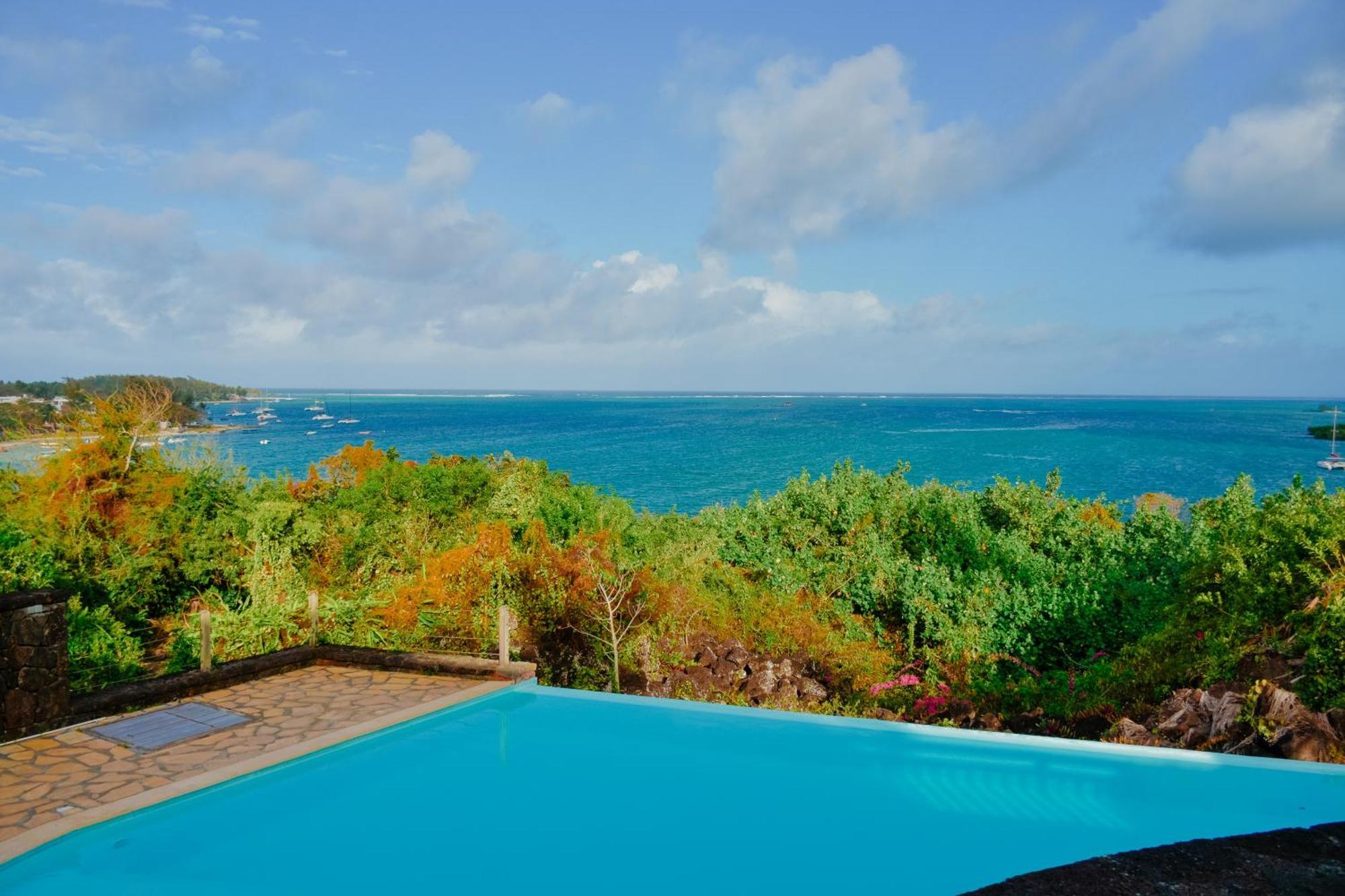 Boutique Villa On The Rocks With Stunning Sea Views, Infinity Pool & Private Sea Trou d'Eau Douce Exterior foto