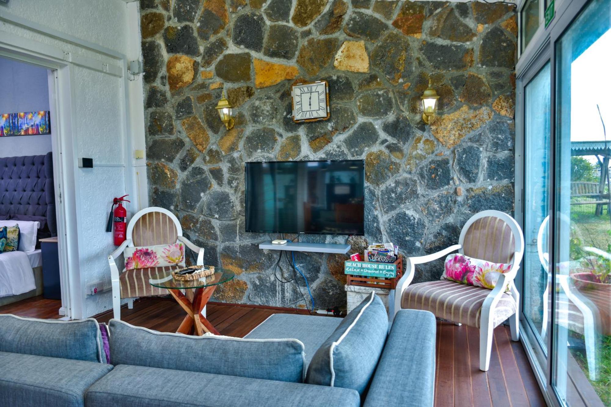 Boutique Villa On The Rocks With Stunning Sea Views, Infinity Pool & Private Sea Trou d'Eau Douce Exterior foto