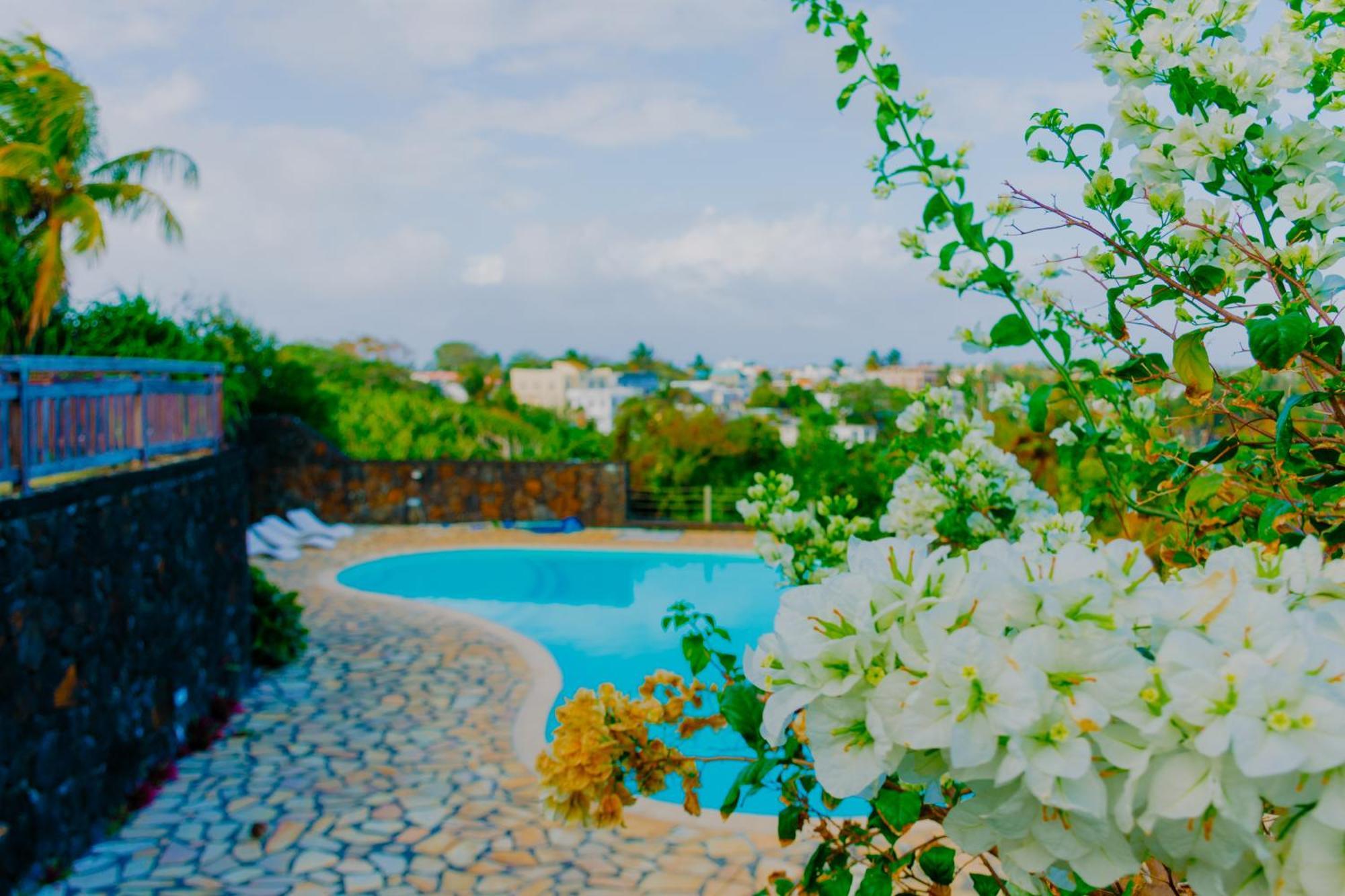 Boutique Villa On The Rocks With Stunning Sea Views, Infinity Pool & Private Sea Trou d'Eau Douce Exterior foto