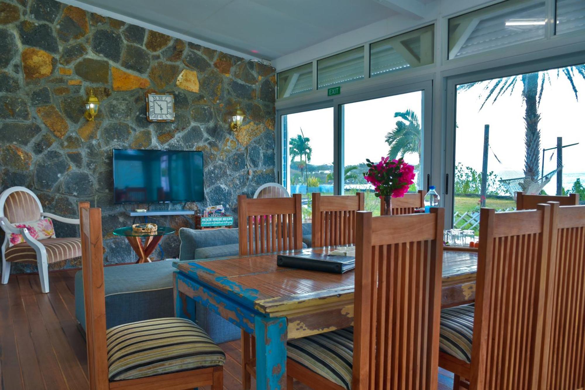 Boutique Villa On The Rocks With Stunning Sea Views, Infinity Pool & Private Sea Trou d'Eau Douce Exterior foto