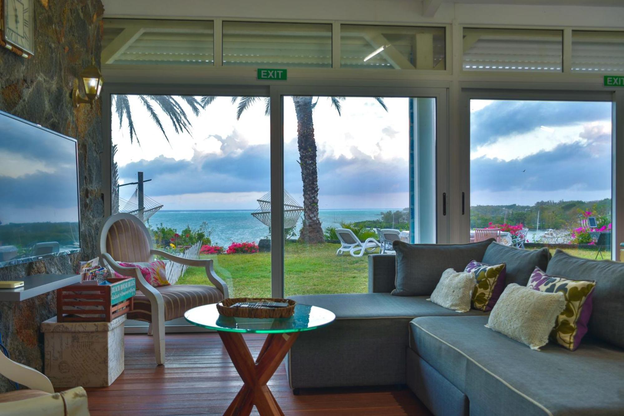 Boutique Villa On The Rocks With Stunning Sea Views, Infinity Pool & Private Sea Trou d'Eau Douce Exterior foto
