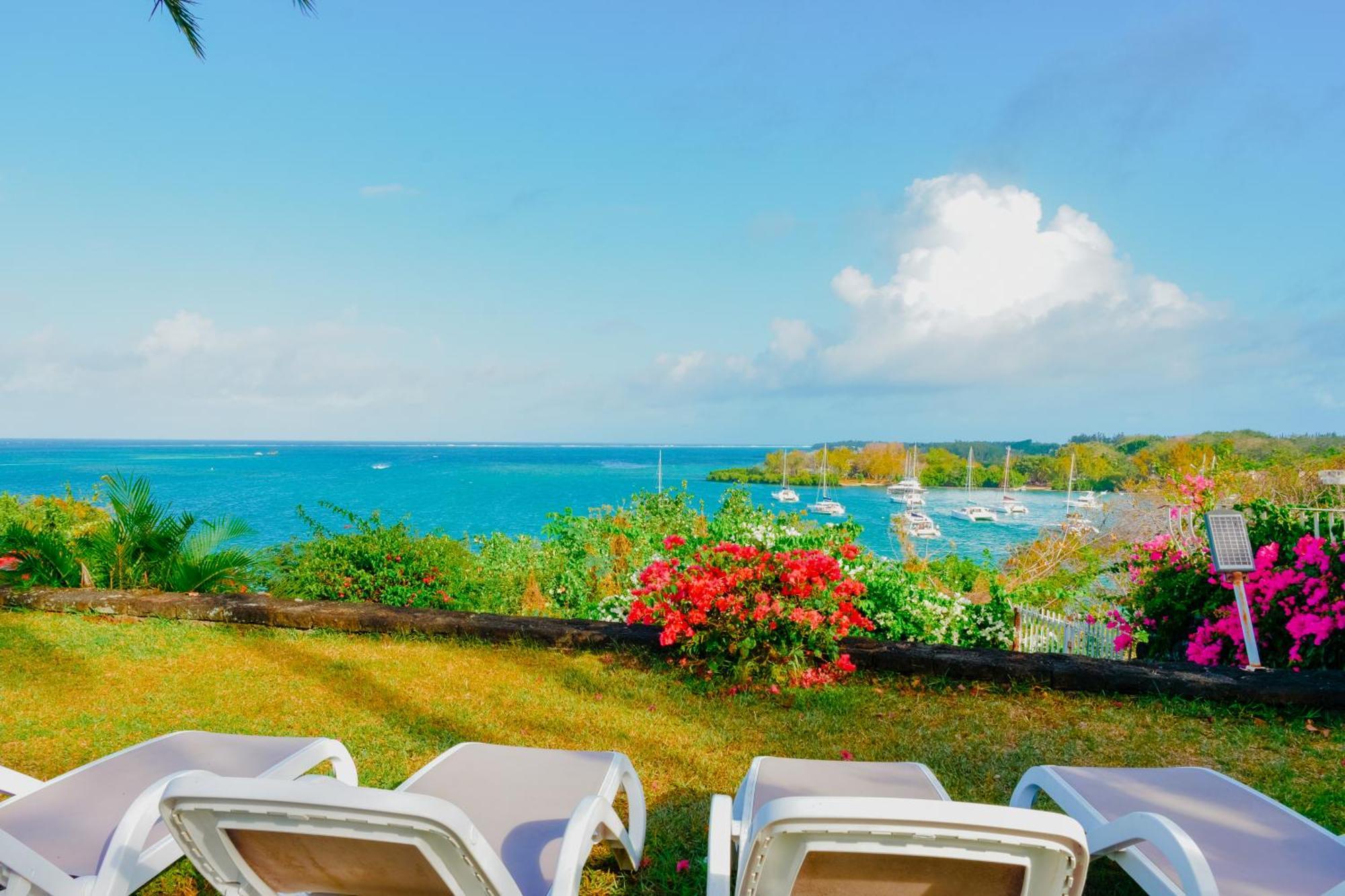 Boutique Villa On The Rocks With Stunning Sea Views, Infinity Pool & Private Sea Trou d'Eau Douce Exterior foto